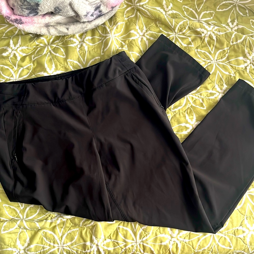 Chicos 0R Zynergy pants